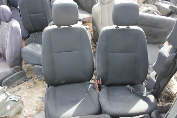 RENAULT CLİO ÖN KOLTUK ÇIKMA YEDEK PARÇA